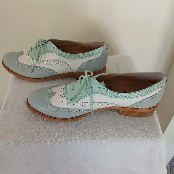 SAM EDELMAN LACE-UP SHOES - Picture 5 of 10